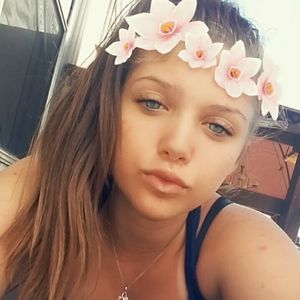 Meet your Posher, Kaitlyn